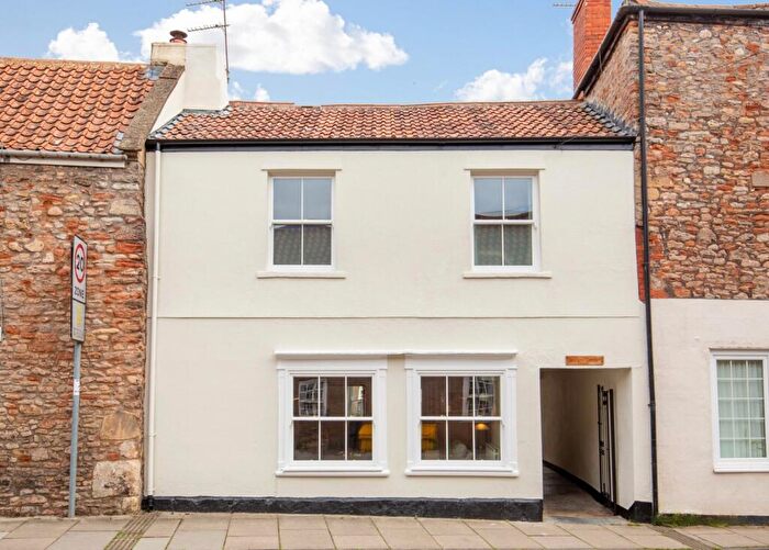 3 Bedroom Terraced House To Rent In Central Wells, BA5