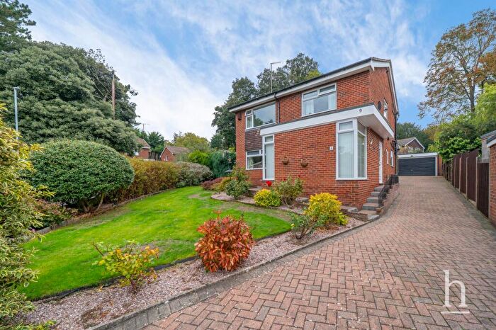 4 Bedroom Detached House For Sale In Ledsham Close, Prenton, CH43