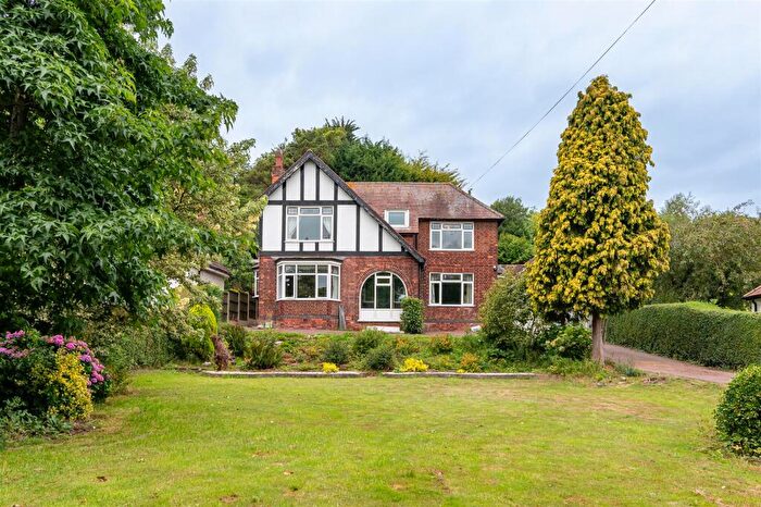 4 Bedroom Detached House For Sale In Nottingham Road, Burton Joyce, Nottingham, NG14