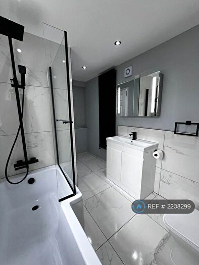 3 Bedroom Semi-Detached House To Rent In Wheatley Road, Neath, SA11