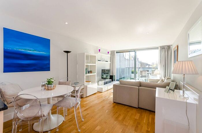 2 Bedroom Flat For Sale In Fulham Road, Chelsea, London, SW10