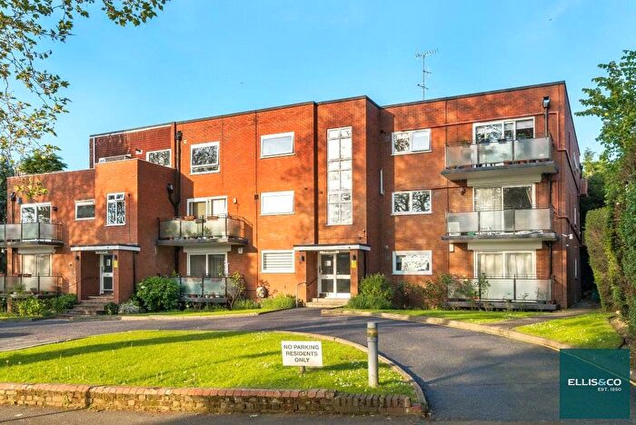 2 Bedroom Flat For Sale In Dollis Avenue, Finchley, N3