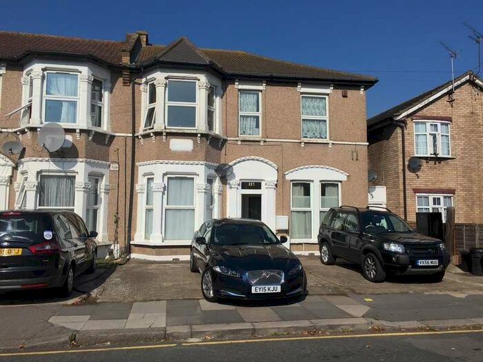 1 Bedroom Ground Flat To Rent In Balfour Road Ilford, IG1