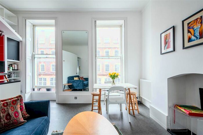 1 Bedroom Flat To Rent In Tavistock Place, Bloomsbury, London, WC1H