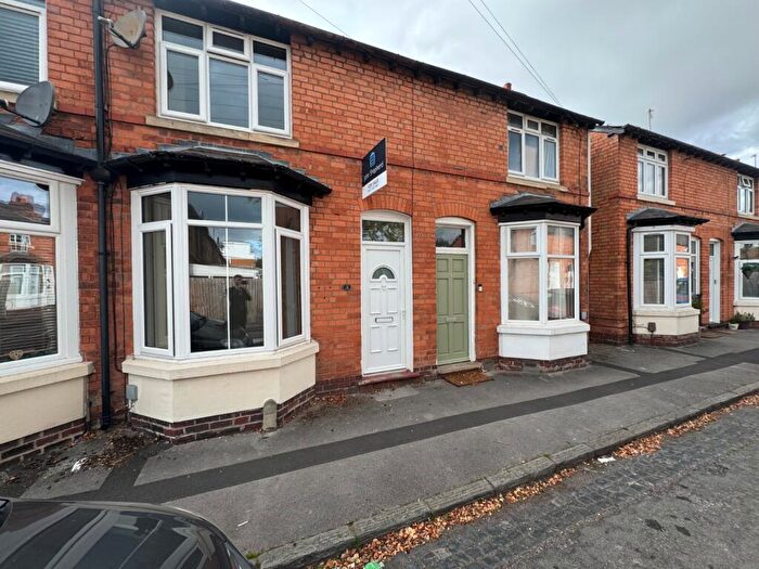 2 Bedroom Terraced House For Sale In Grove Avenue, Solihull, West Midlands, B91