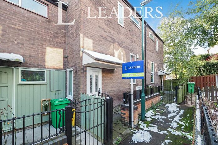 4 Bedroom Terraced House To Rent In Lorne Walk, NG3