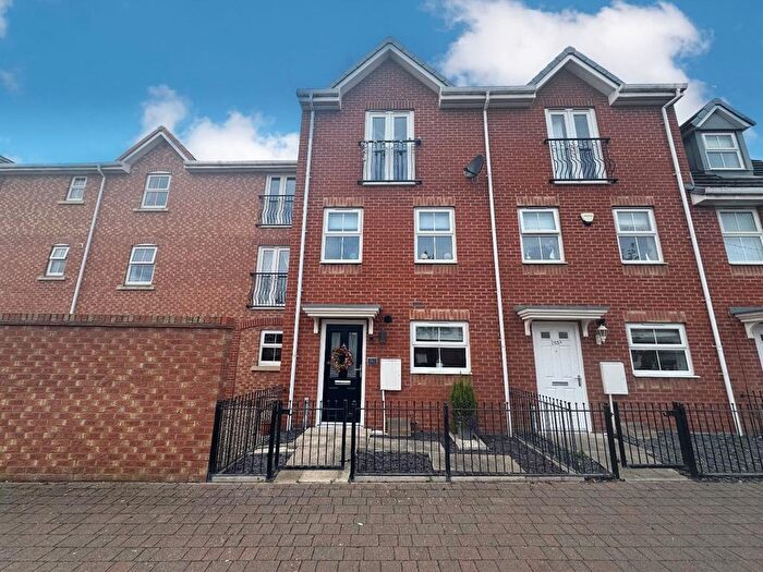 4 Bedroom Town House For Sale In Raby Road, Headway, Hartlepool, TS24