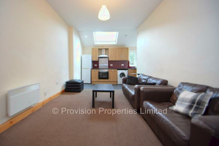 3 Bedroom Terraced House To Rent In Woodsley Road, Hyde Park, Leeds, LS2