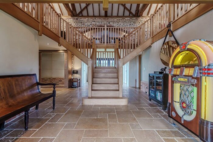 4 Bedroom Barn Conversion For Sale In Pollard Street, Bacton, NR12