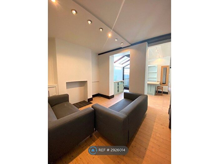 4 Bedroom Terraced House To Rent In Inverness Place, Cardiff, CF24