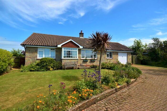 4 Bedroom Detached Bungalow For Sale In Chale Street, Chale, PO38