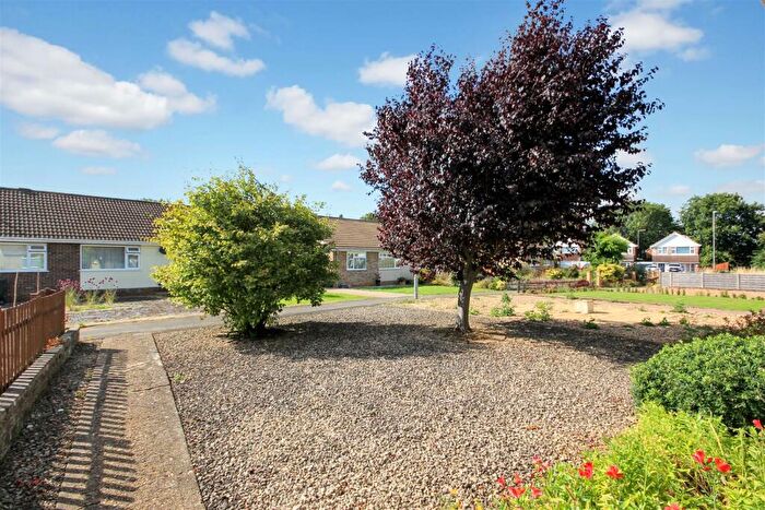 2 Bedroom Semi-Detached Bungalow For Sale In Cedar Way, Higham Ferrers, Rushden, NN10