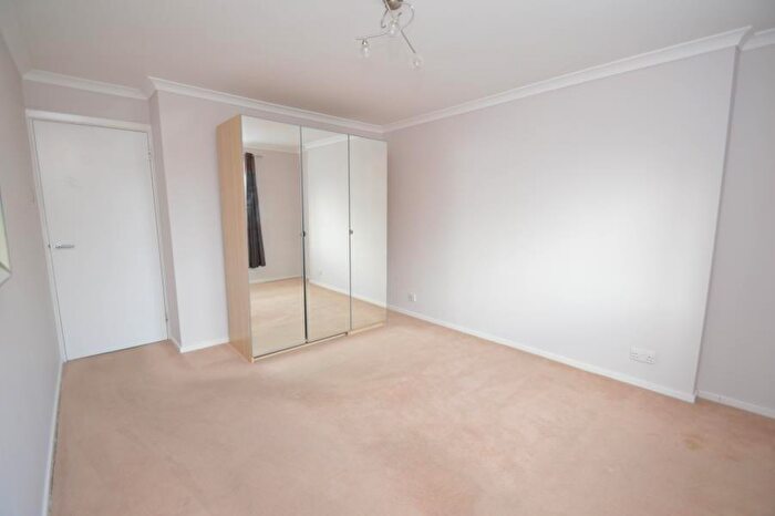 2 Bedroom Apartment To Rent In Alma Road, Windsor, SL4