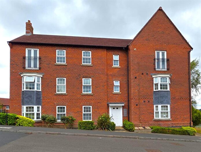 2 Bedroom Flat To Rent In Solent Road, Church Gresley, Derbyshire, DE11