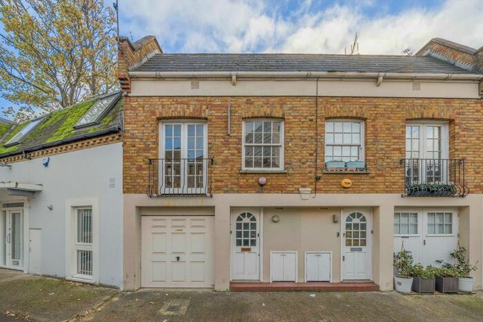 1 Bedroom Flat To Rent In Royal Crescent Mews, London, W11