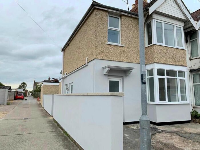 1 Bedroom Flat To Rent In Ferndale Road, Swindon, SN2