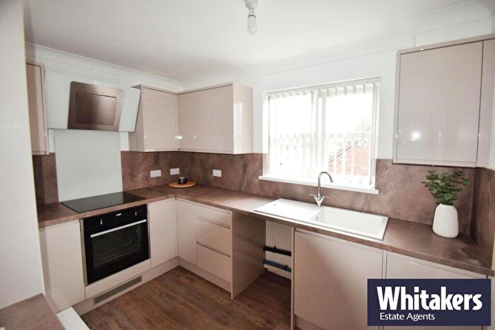 2 Bedroom Apartment To Rent In High Trees Mount, Sutton, HU8