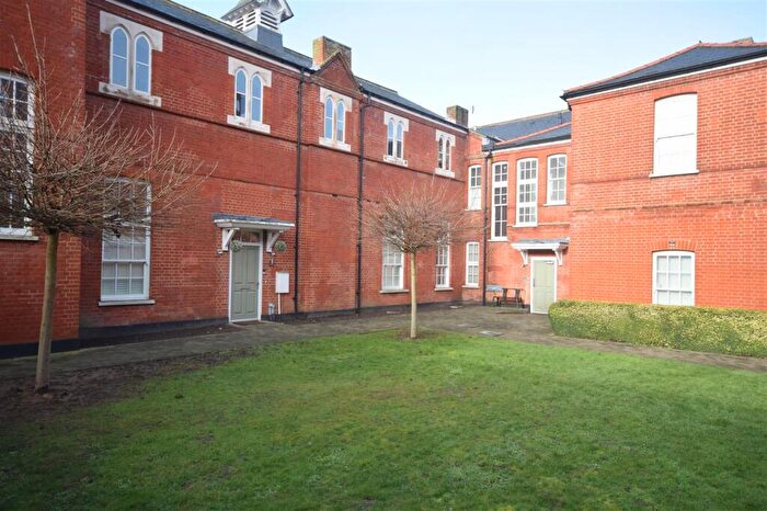2 Bedroom Apartment For Sale In Mary Munnion Quarter, Chelmsford, CM2