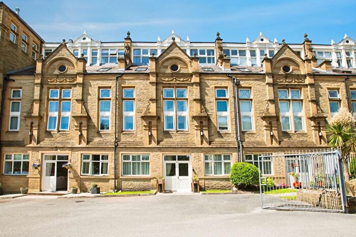 1 Bedroom Flat For Sale In Prescott Street, Halifax, HX1
