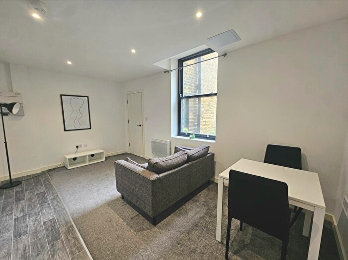 1 Bedroom Apartment To Rent In Eldon Place, Bradford, West Yorkshire, BD1
