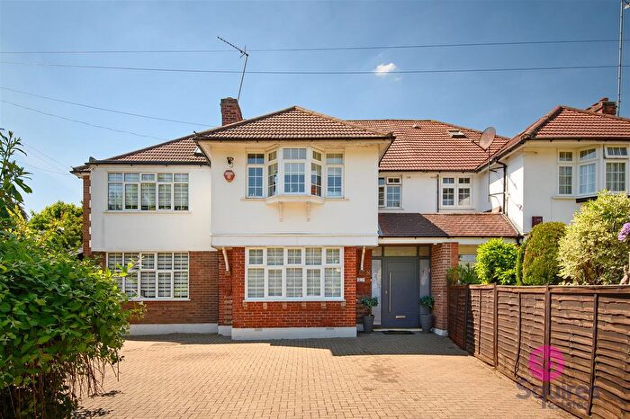 6 Bedroom Detached House To Rent In Longland Drive, London, N20