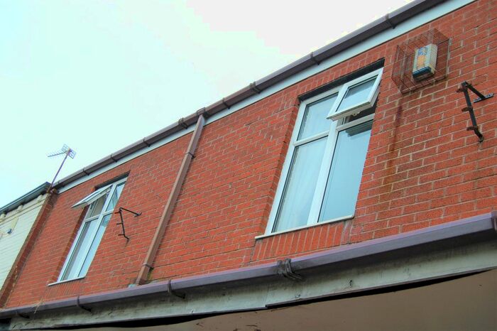 1 Bedroom Flat To Rent In Market Street, Little Lever, Bolton, BL3