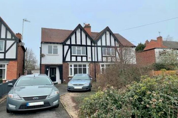 3 Bedroom Semi-Detached House To Rent In Hickings Lane, Nottingham, NG9