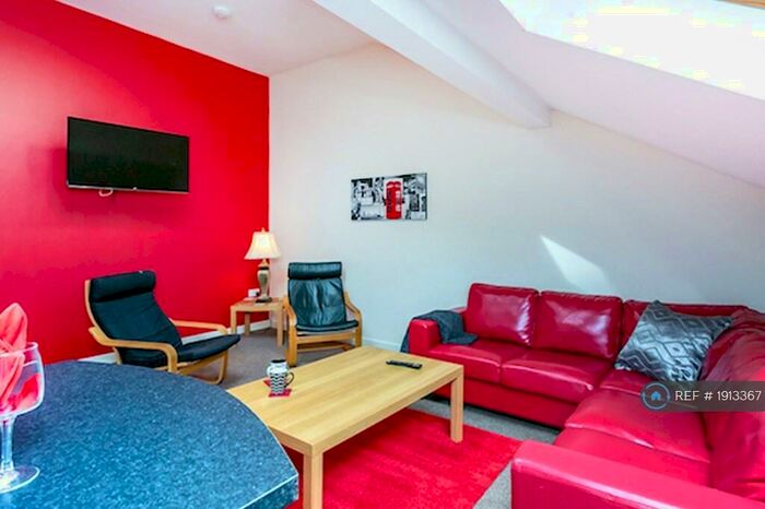 6 Bedroom Flat To Rent In Tithebarn Street, Preston, PR1