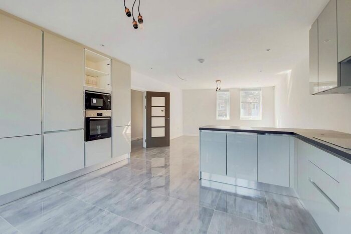 2 Bedroom Semi-Detached House To Rent In Maida Avenue, Chingford, London, E4