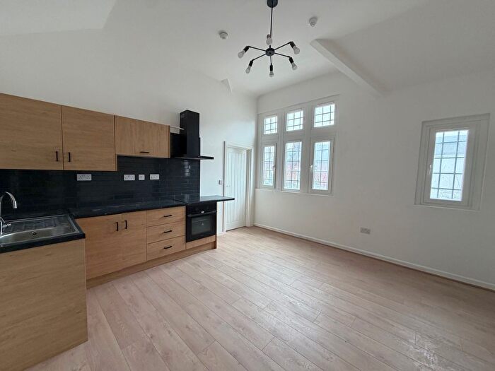 1 Bedroom Flat To Rent In High Street, Brierley Hill, DY5