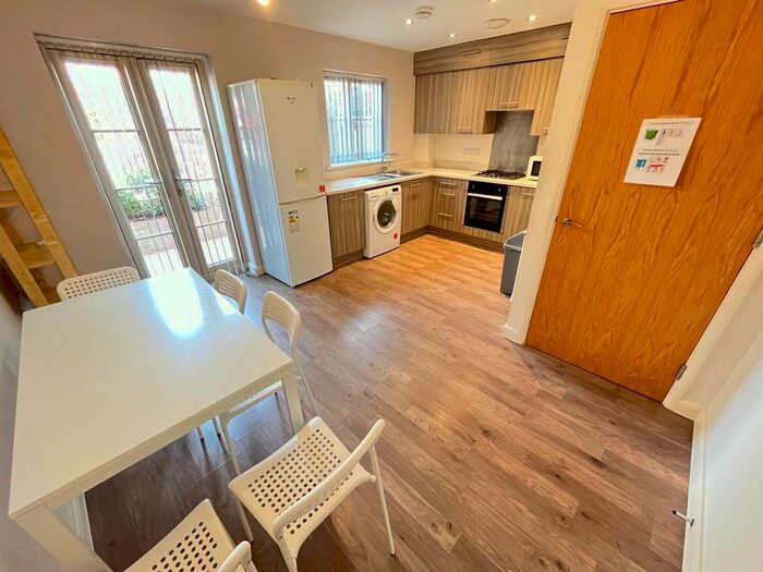 5 Bedroom Terraced House To Rent In Kilby Mews, Coventry, CV1