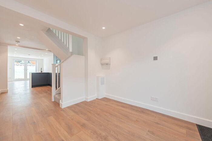 2 Bedroom End Of Terrace House To Rent In Methuen Street, Southampton, SO14