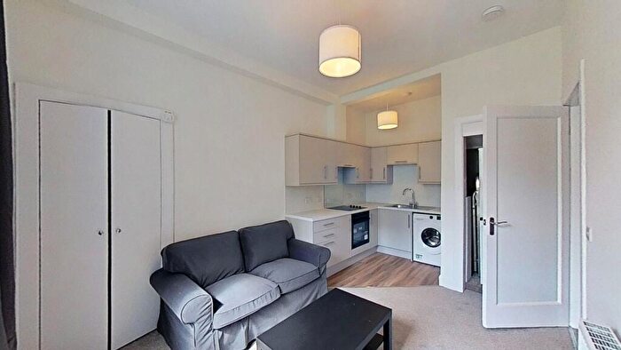1 Bedroom Flat To Rent In Canonmills, Edinburgh, Midlothian, EH3