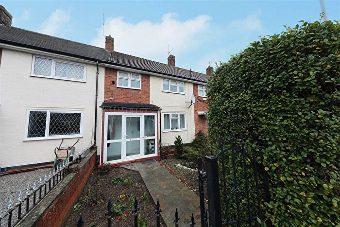 2 Bedroom Terraced House For Sale In Dodswell Grove, Hull, HU9