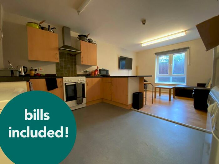 4 Bedroom Flat To Rent In Gwennyth House, Cathays, CF24