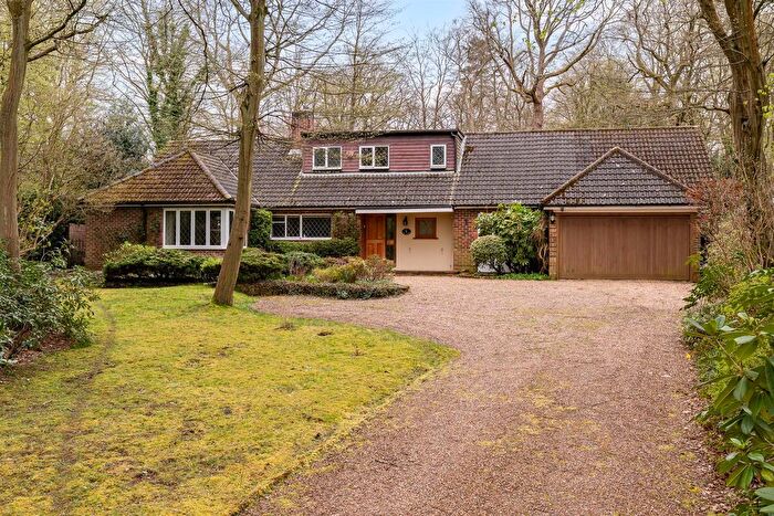 4 Bedroom Detached House For Sale In Firs Walk, Tewin, AL6