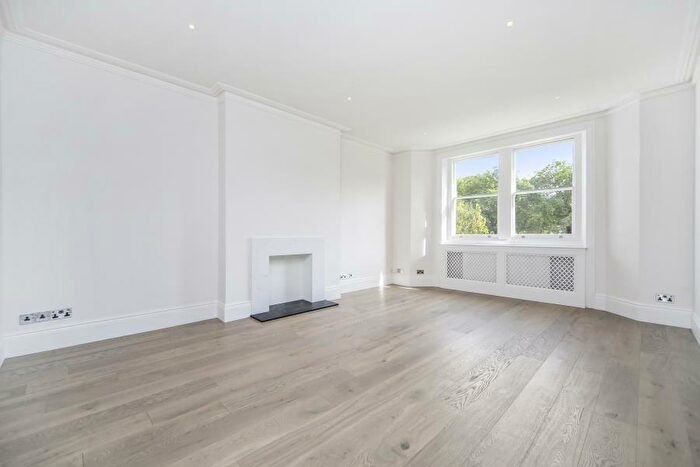3 Bedroom Flat To Rent In Elsworthy Road, Primrose Hill, London, NW3