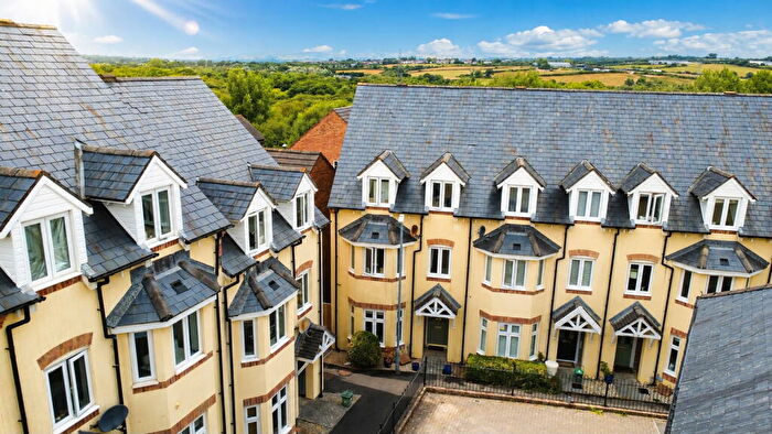 4 Bedroom Town House For Sale In Tir Y Farchnad, Gowerton, Swansea, West Glamorgan, SA4