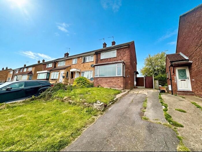 2 Bedroom End Of Terrace House For Sale In Grange Road, Romford, RM3