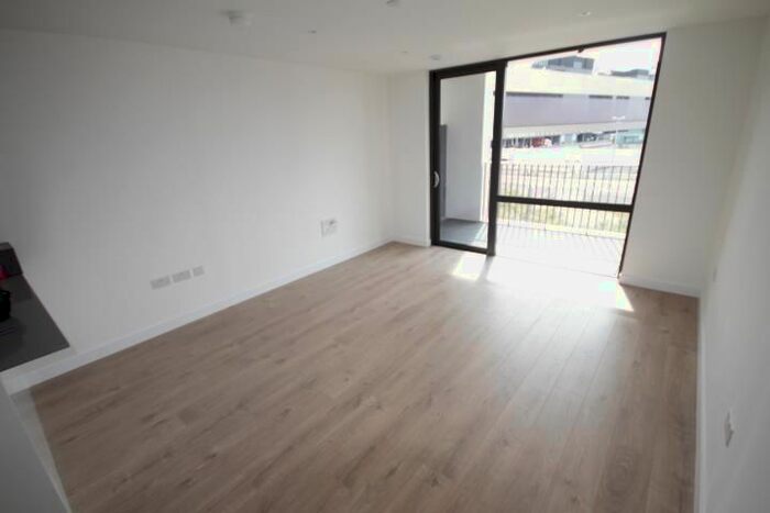 1 Bedroom Flat To Rent In Forrester Way, London, E15