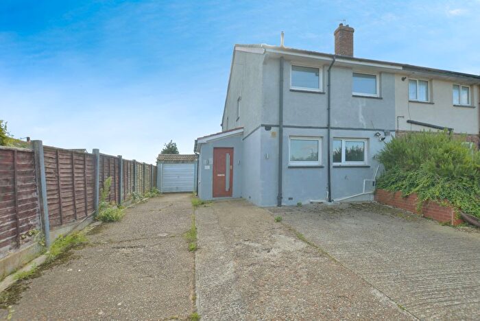 3 Bedroom Semi-detached House For Sale In Marsh View, Hythe, Kent, CT21