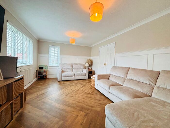 3 Bedroom Detached House For Sale In Cloverland Drive, Hemsby, NR29