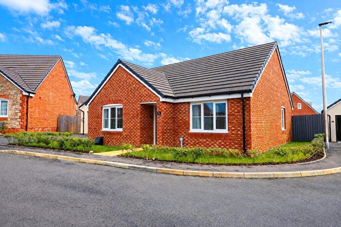 2 Bedroom Bungalow For Sale In Antler Close, South Molton, Devon, EX36