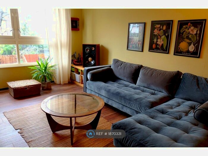 3 Bedroom Terraced House To Rent In Goldman Close, London, E2