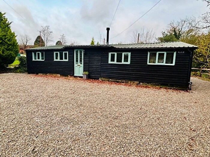 3 Bedroom Bungalow To Rent In Junction Road, Robertsbridge, TN32