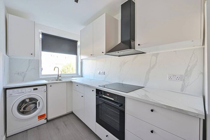 1 Bedroom Flat To Rent In Florence Road, South Park Gardens, London, SW19