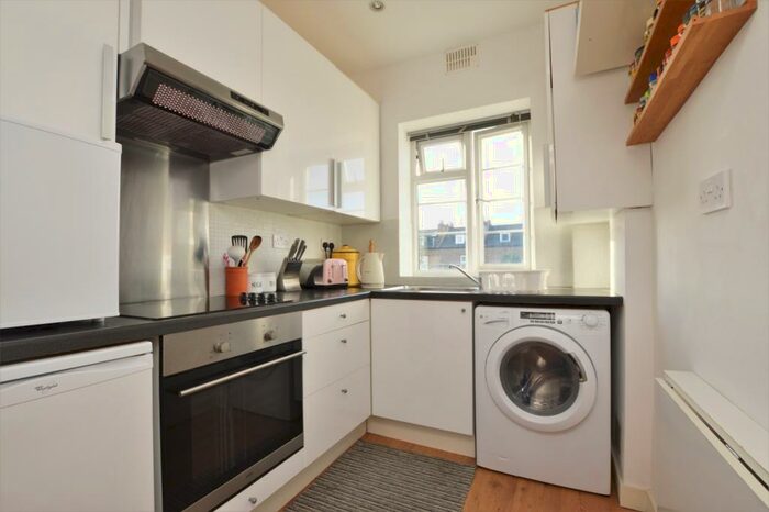 2 Bedroom Flat To Rent In Kirkdale Upper Sydenham, SE26