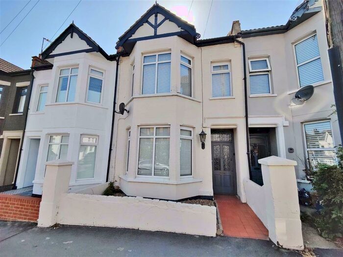 3 Bedroom Terraced House To Rent In Beach Avenue, Leigh-On-Sea, Essex, SS9