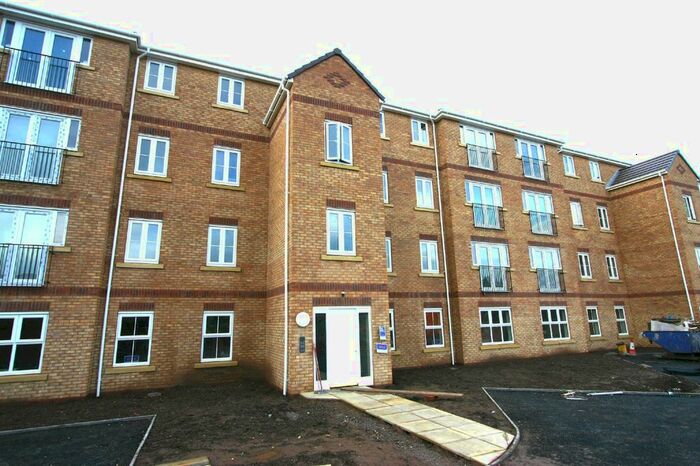 2 Bedroom Flat To Rent In Mehdi Road, Oldbury B69
