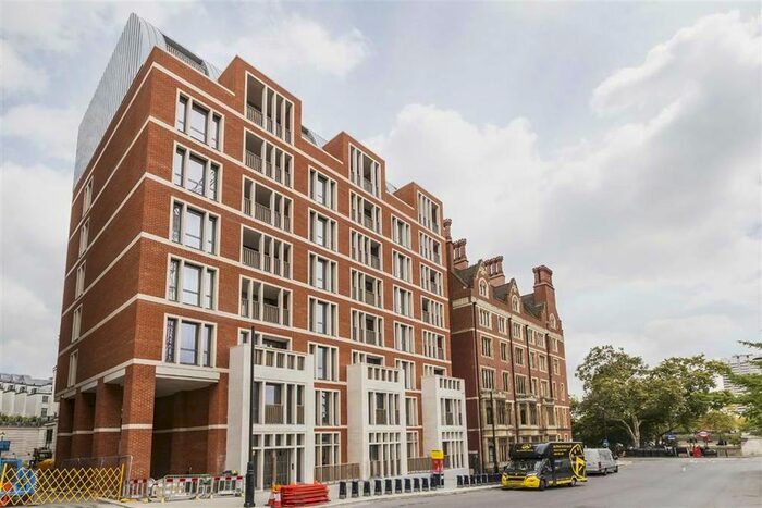 2 Bedroom Flat To Rent In Arundel Street, London, WC2R